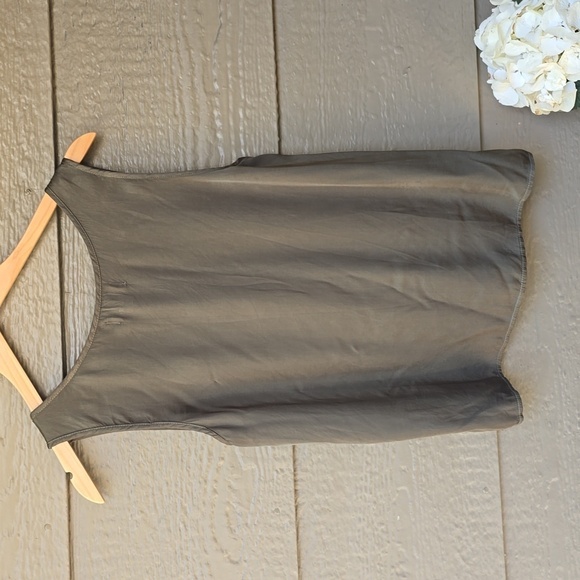 Velvet by Graham & Spencer Darla Top silky viscose tank olive green - Picture 5 of 5